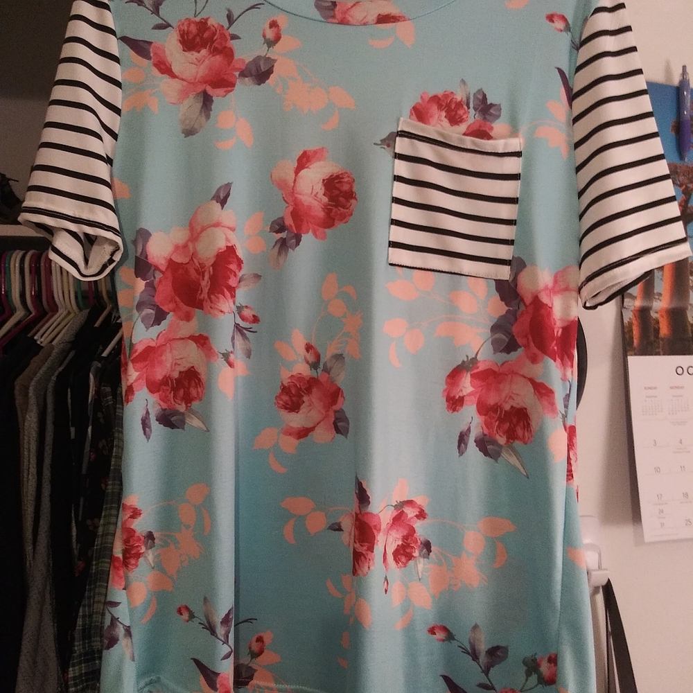 Women's Short Sleeve shirt